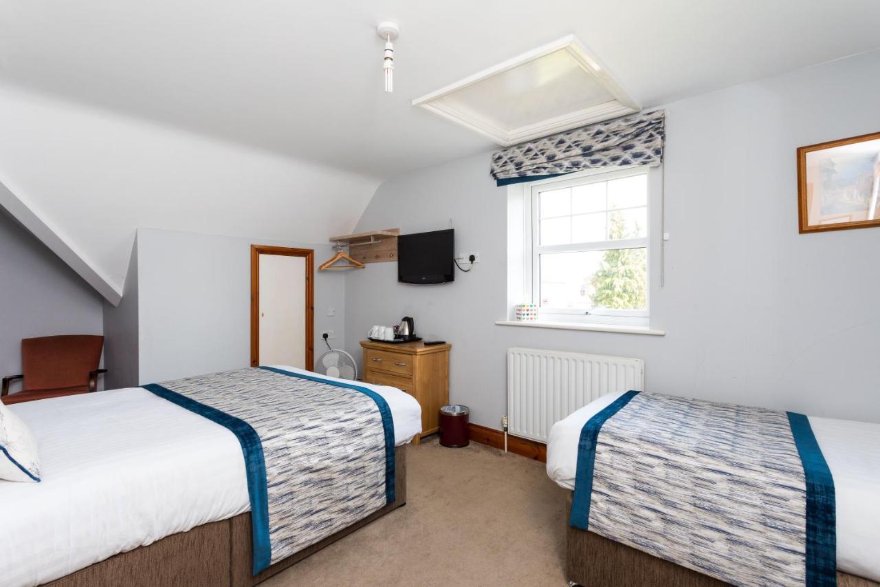 The Lawn Guest House Gatwick Horley Buitenkant foto