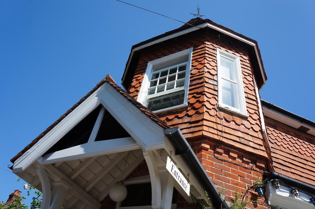 The Lawn Guest House Gatwick Horley Buitenkant foto