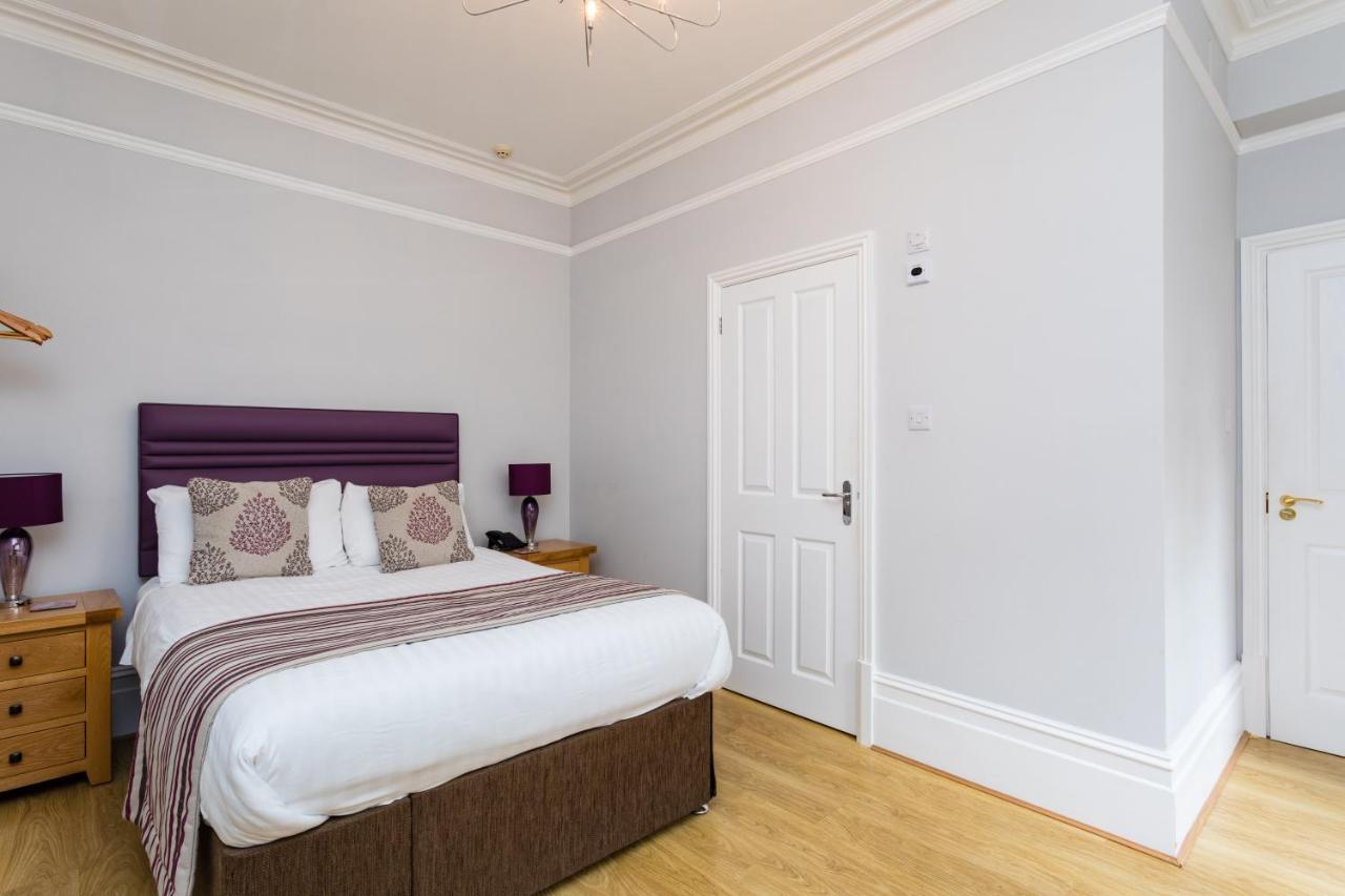 The Lawn Guest House Gatwick Horley Buitenkant foto