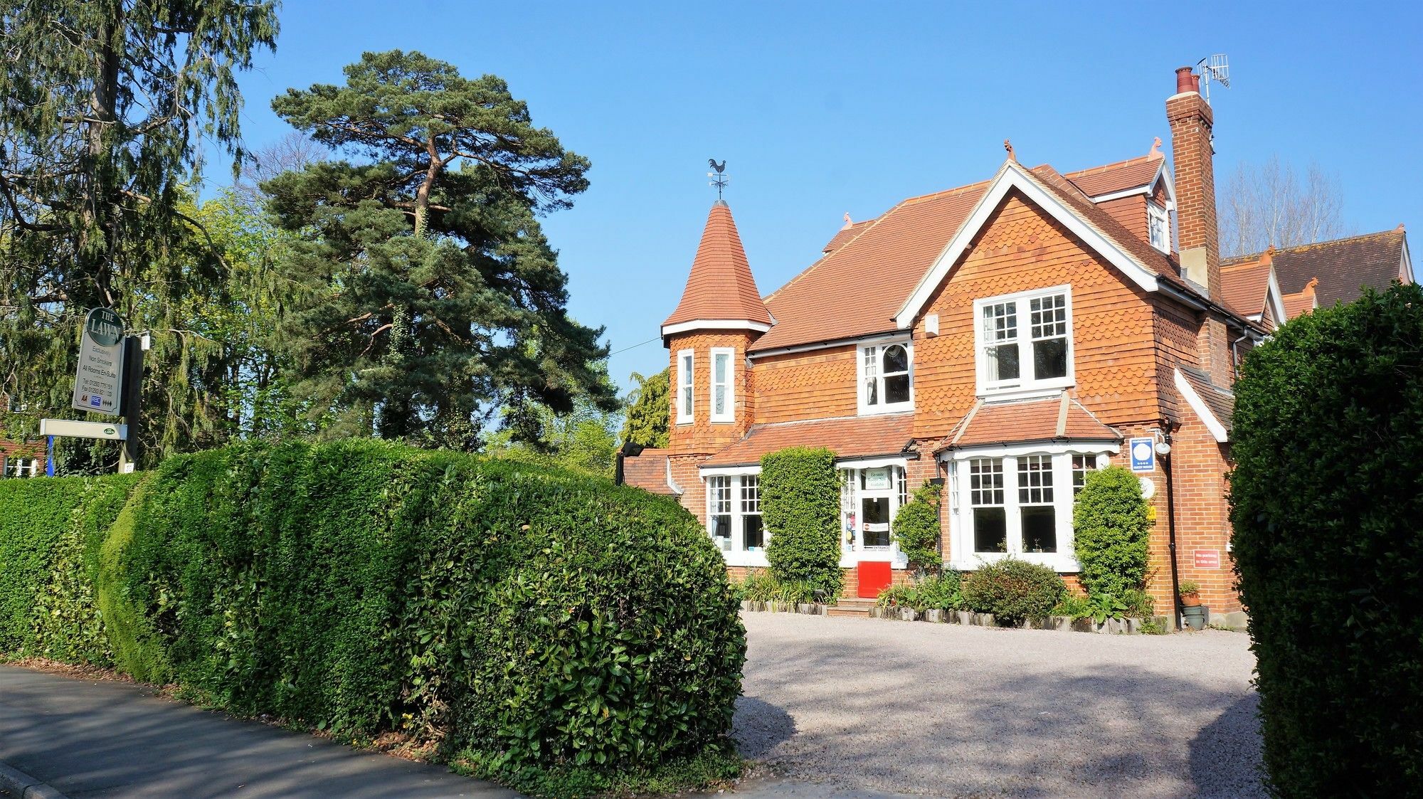 The Lawn Guest House Gatwick Horley Buitenkant foto